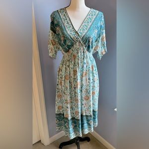 BloomChic Size 14-16 lightweight floral dress with pockets! Excellent Condition!